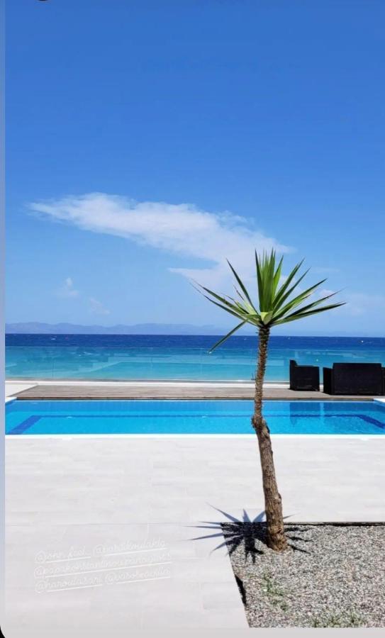 יאליסוס Vaso Beach Front Villa מראה חיצוני תמונה